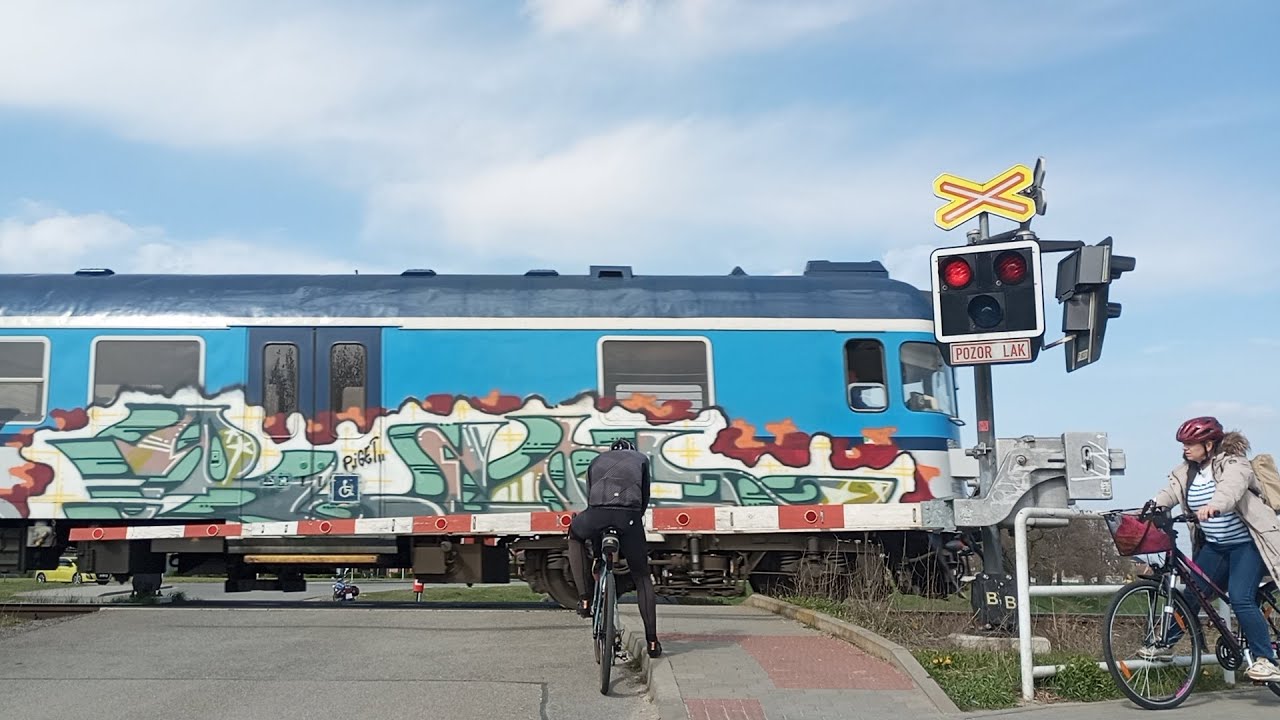Železniční přejezd Staré Město u Uh. Hrad. 2 P8031