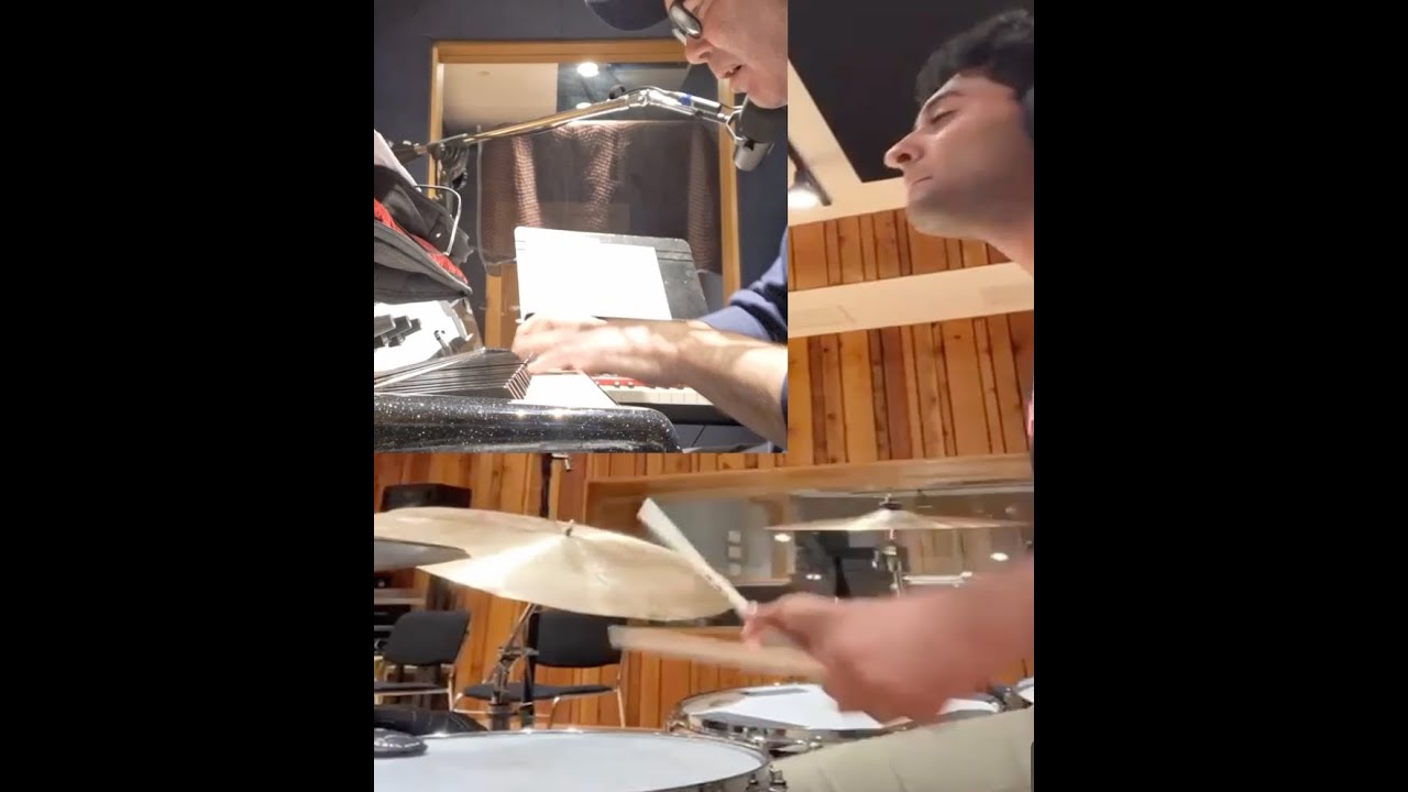 sean wayland, orlando lefleming , raghav mehrotra - killing vintage vibe electric piano , drum solo