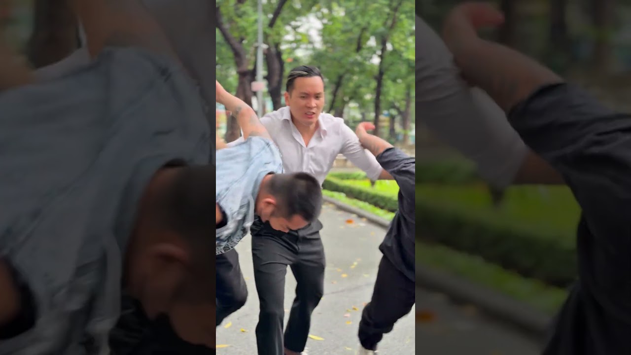 her eyes told me something and i steped in #martialarts #heroic #kindness #shorts