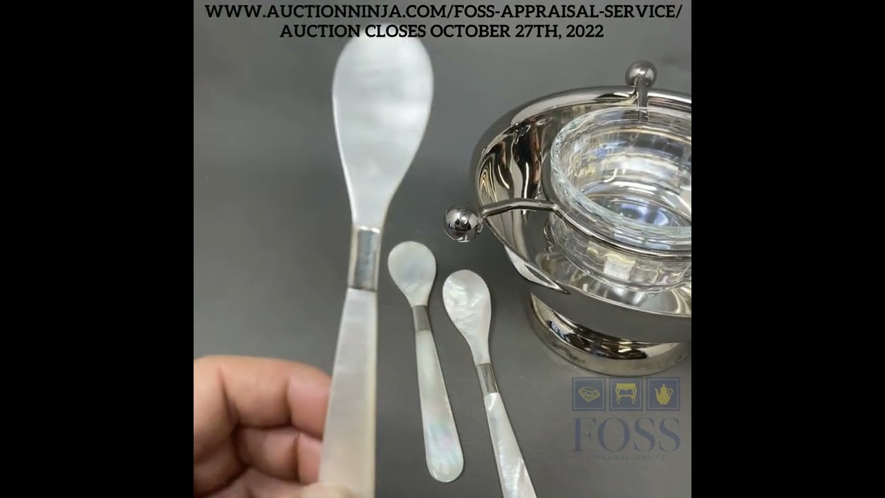Caviar Serving Set With Three Mother Of Pearl Spoons