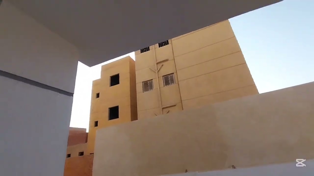 منزل للبيع ناصية صريحة على الطريق العمومي والممشى السياحي | حق انتفاع خرافي