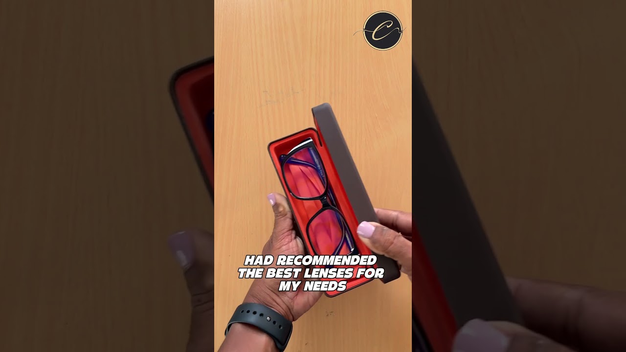 Buying glasses online vs in-store