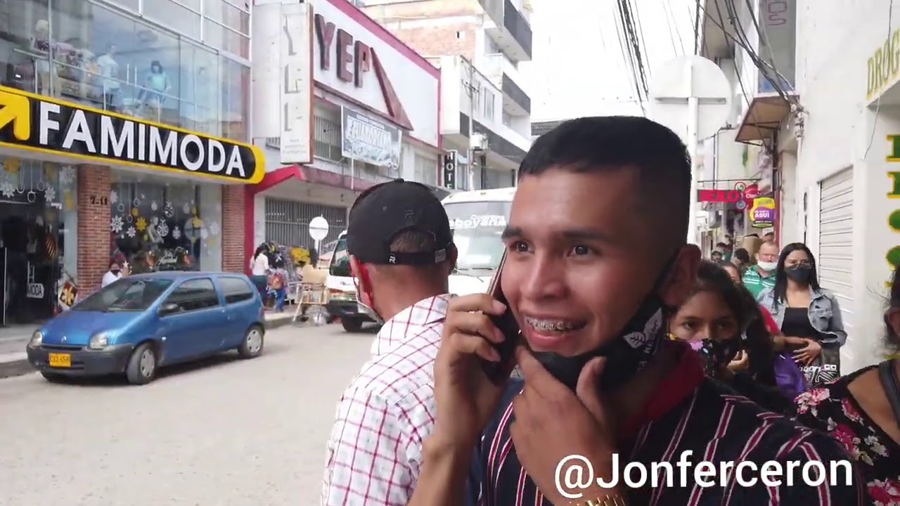 cuanto salimos a comprar la ropa de diciembreee😂😂 (Suscríbete) #humor