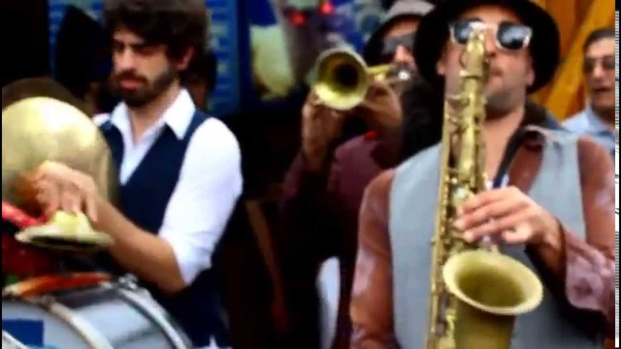 LA SASASA En el OktoberFest.... V.G,Belgano (CBA).....  Hava Nagila