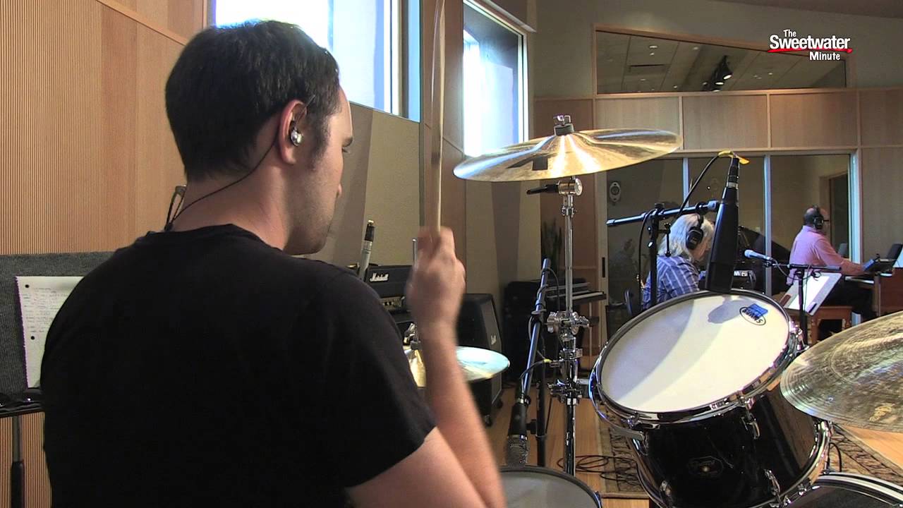 Sweetwater Minute - Vol. 200, Sweetwater Employee Studio Session