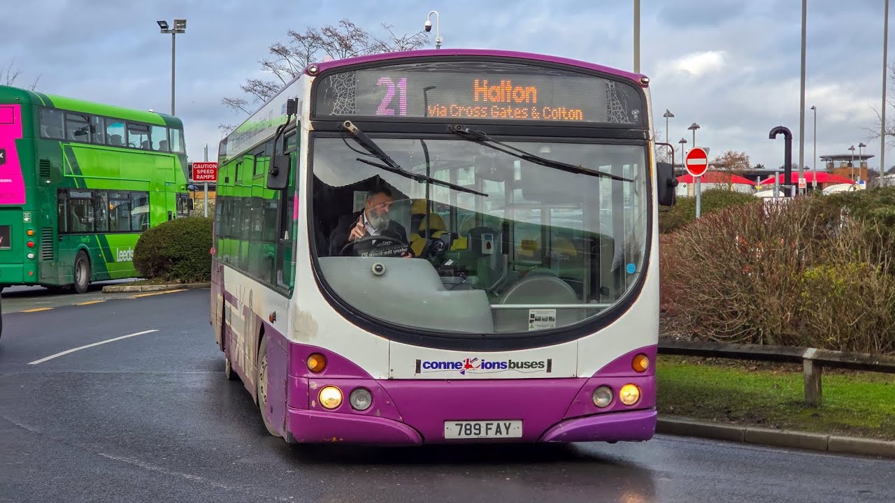 Connexions Buses 789FAY (FJ55ABV) Running 22 To Seacroft 
