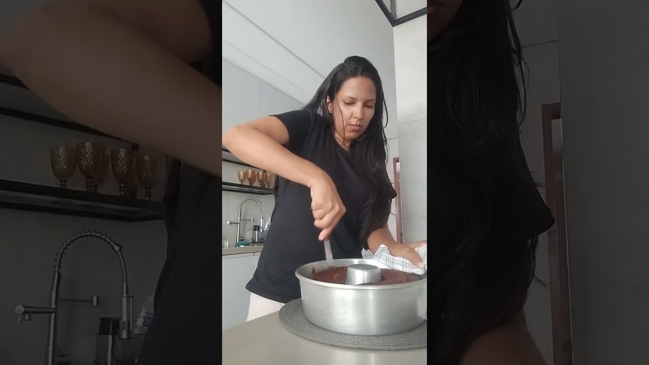Deu errado, o bolo de leite ficou fofo.... Mas gostoso