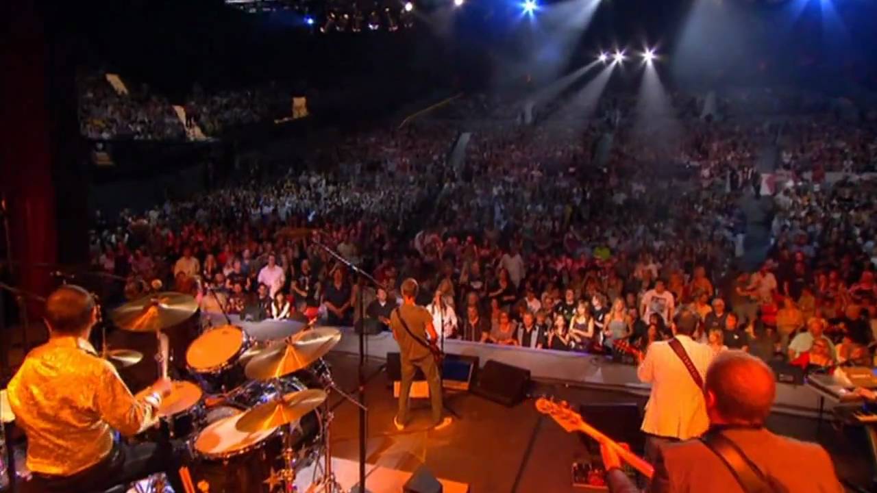 Ringo Starr - Live at the Greek Theatre - 16. The Stroke (Billy Squier)