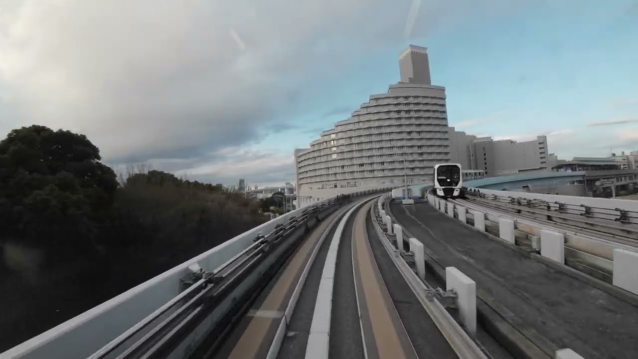 Riding the Yurikamome in Tokyo: From Toyosu to Odaiba
