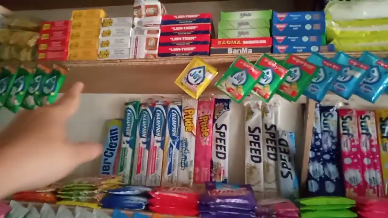 Update Sa Harapan Ng Tindahan 