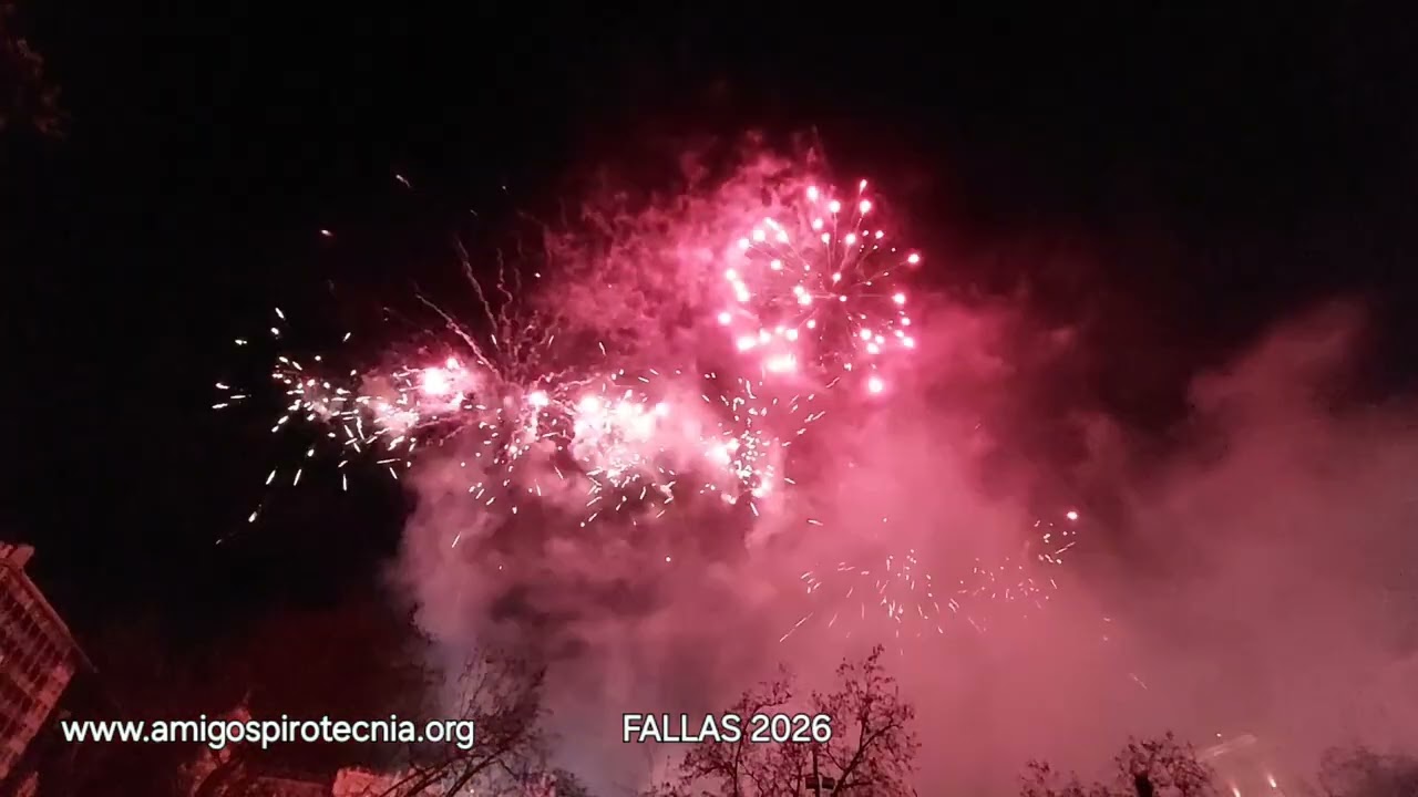 Castillo Fuegos Artificiales día 7 de Marzo Fallas Valencia 2026 Pza Ayto Pirotecnia Tomas