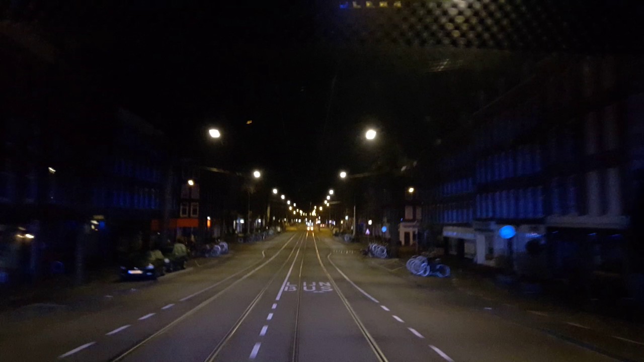Rustig door de stad in het midden van de nacht #dmvda #meemetdeambu