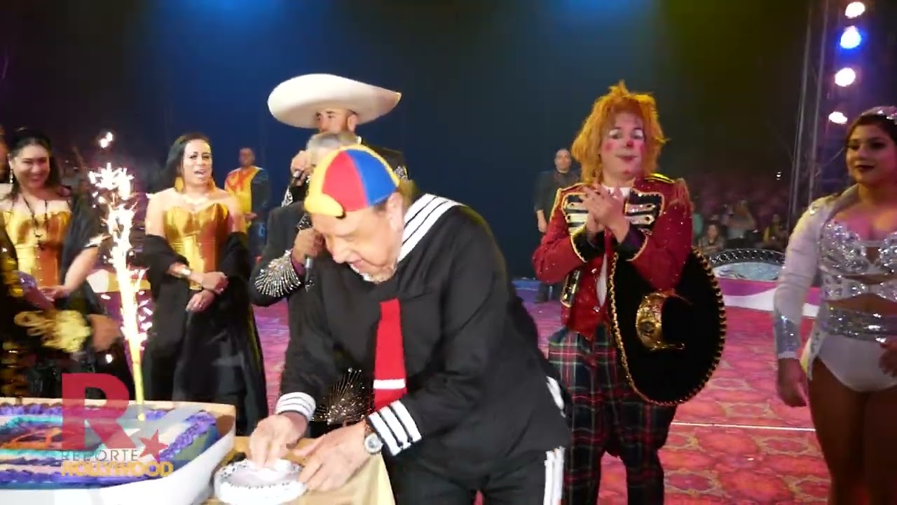 Kiko festejó sus 79 años de vida en el circo de los Hermanos Caballero.
