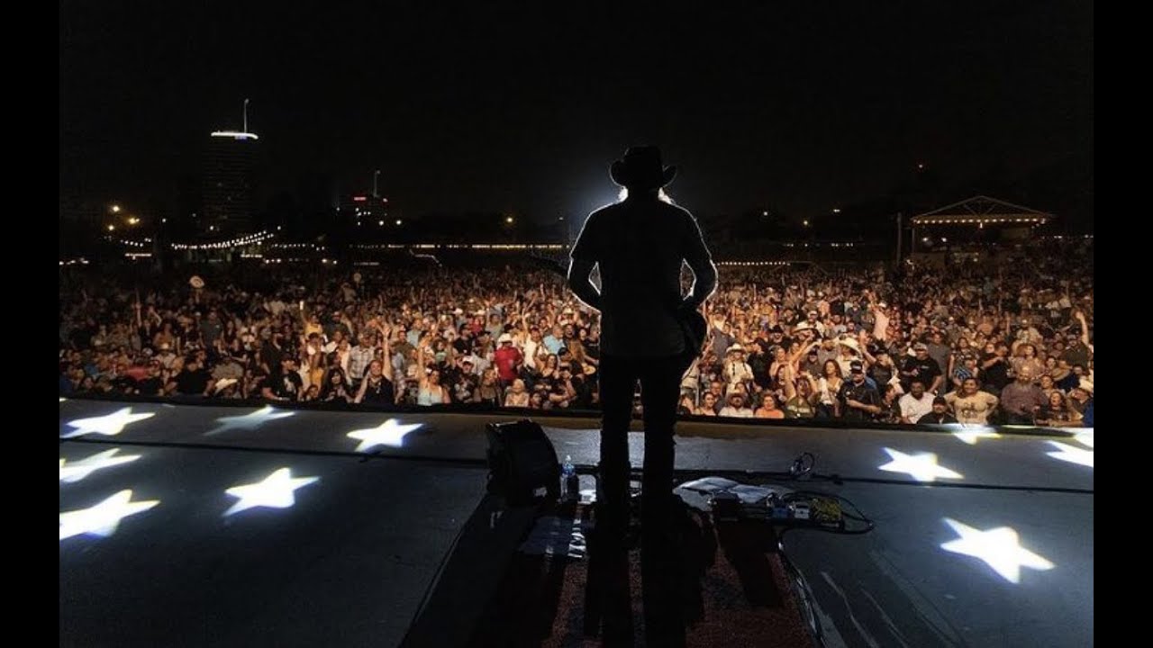 Cody Jinks - Cast No Stones (Live at Woodlands, TX)