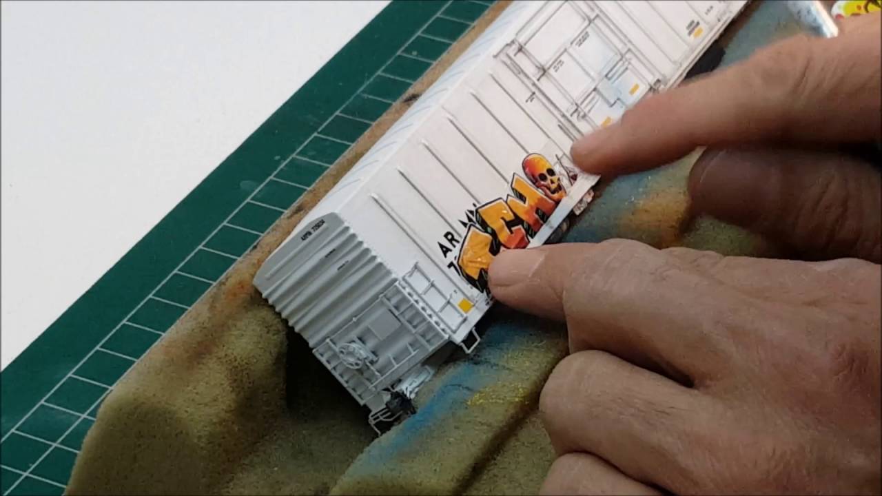 Weathering w/ Decals HO Scale 50' Mechanical Reefer