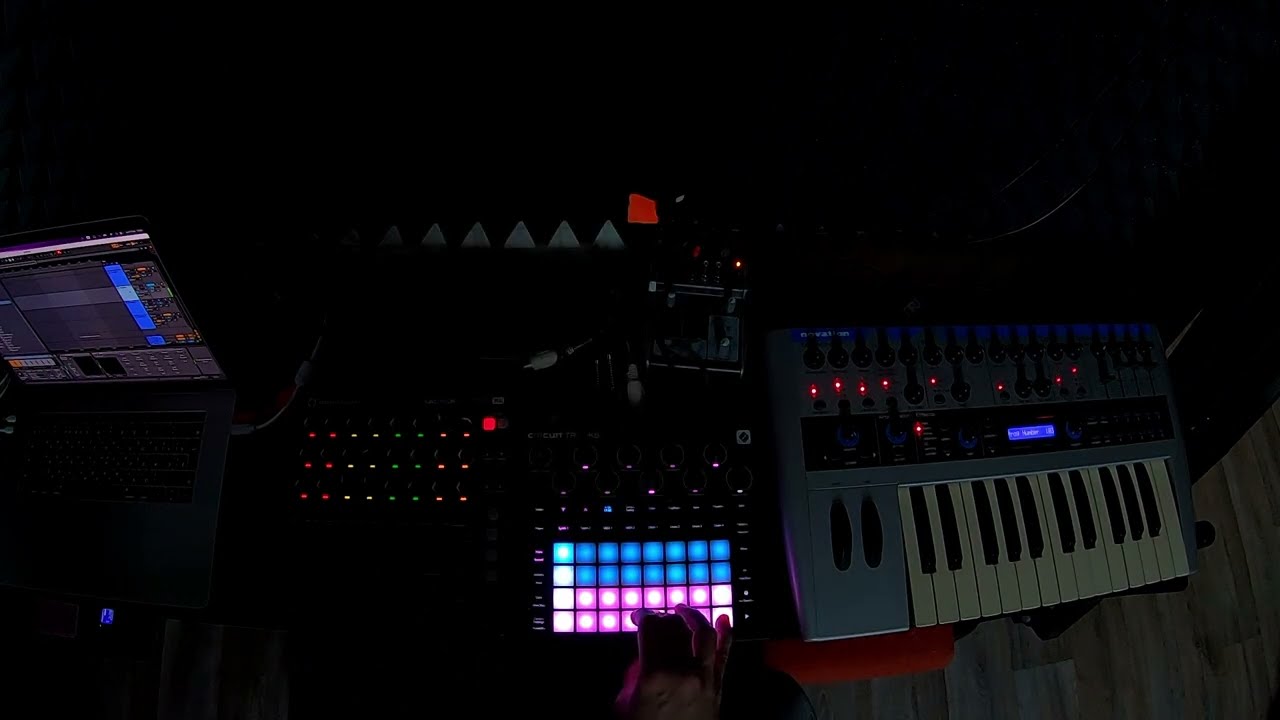 Dark Ambient Soundscape for Deep Thinking