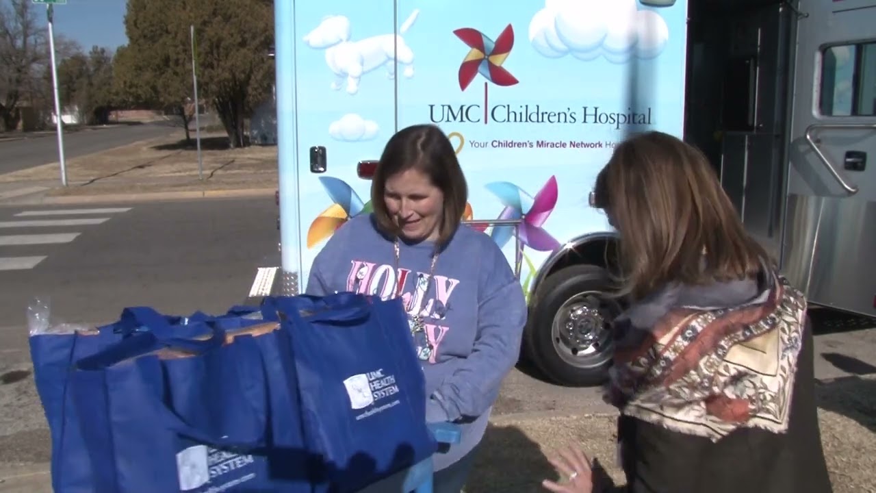 Lubbock ISD Partners in Education - University Medical Center Holiday Food Gifts to Brown Elementary