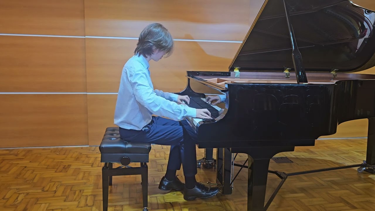 My student José Matsuda performing Chopin's Étude op.25 n.11 in a minor (