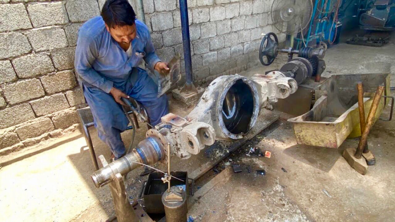 How to repair broken rear wheel hub | Repair broken rear wheel axle housing | complete process