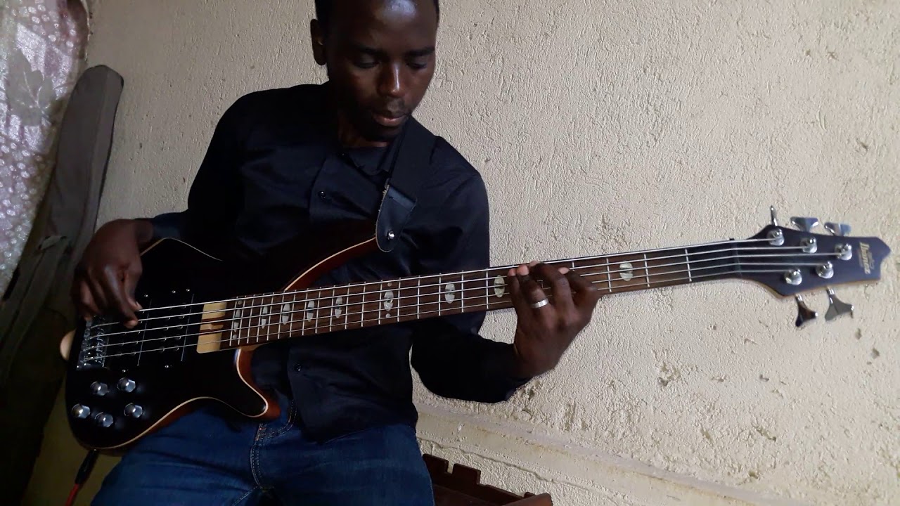 Cikamo by El-Shaddai  choir  bass cover by Israel Iracyaturagiye