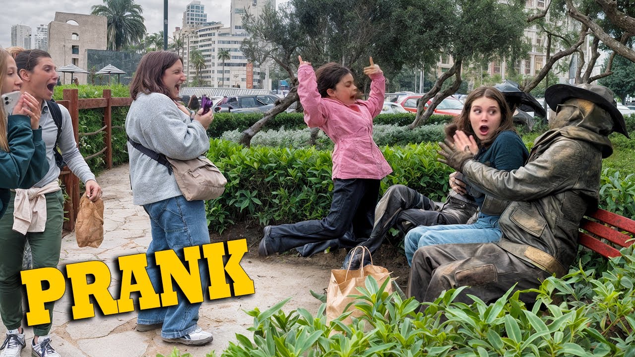 Super funny reactions. statue joke - Funny video try not to laugh impossible.