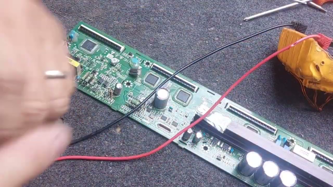 tv plasma 50pb560B defeito liga sem imagem tela toda apagada fazendo o conserto