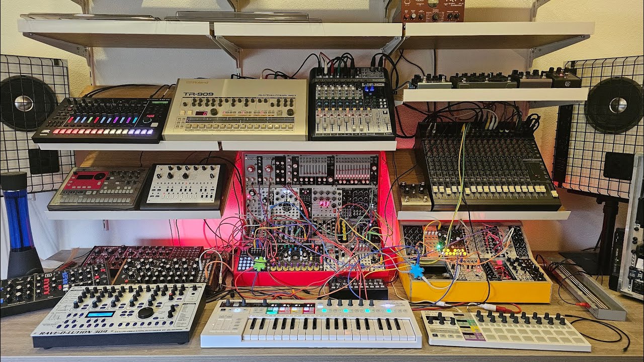 Noise Vector :: Techno Modular Mix Medley #30 [Modular, Roland TR-909, 309, DFAM, QS, FAT1]