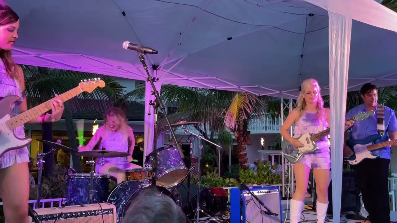 The Surfrajettes at The Hukilau: Walk Don't Run - June 11, 2022