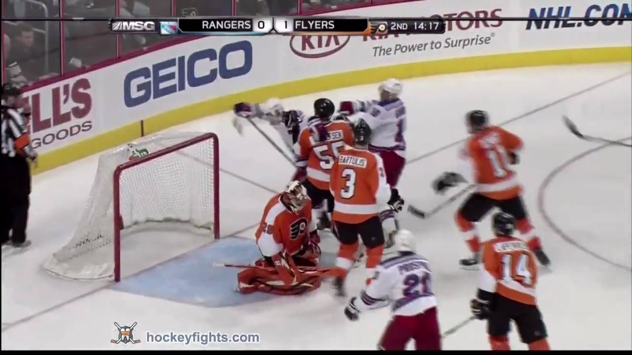 Marian Gaborik vs Daniel Carcillo Jan 21, 2010