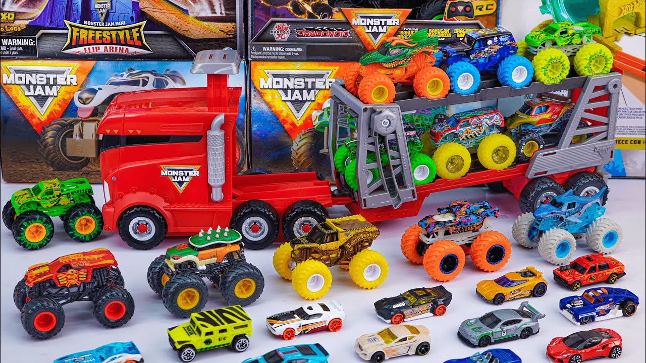 Monster Jam Collection Unboxing Review | Monster Jam Monster Mutt Dalmatian Blastin’ Bones Playset