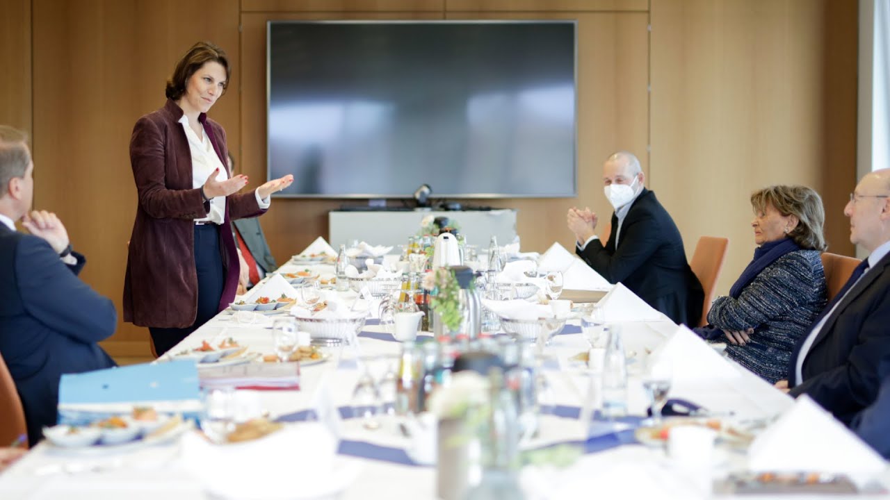 Bundesministerin Karoline Edtstadler zu Besuch in München