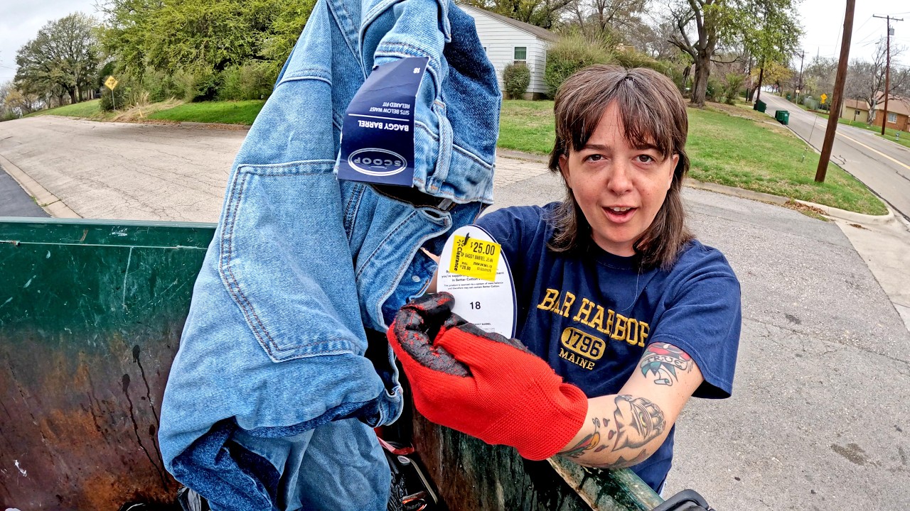 We Found Brand New Clothes in the TRASH!