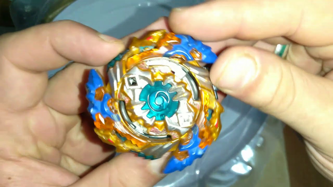 [Unbox de Beyblade Bearblader] Geist Fafnir! (Réplica) Parte 3 de 5