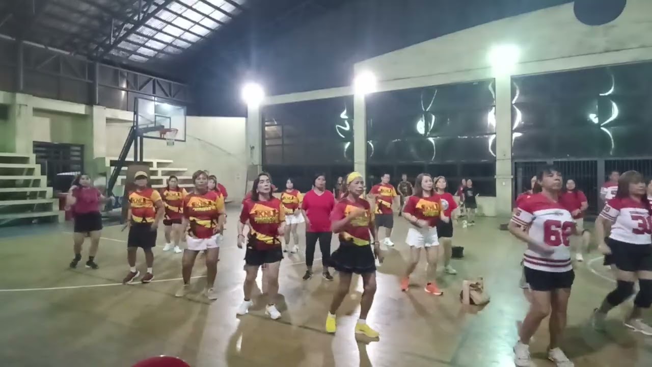 @knlphysicalfitness1425 Monday zumba with ZIN Romer. Music belongs to the rightful owner 