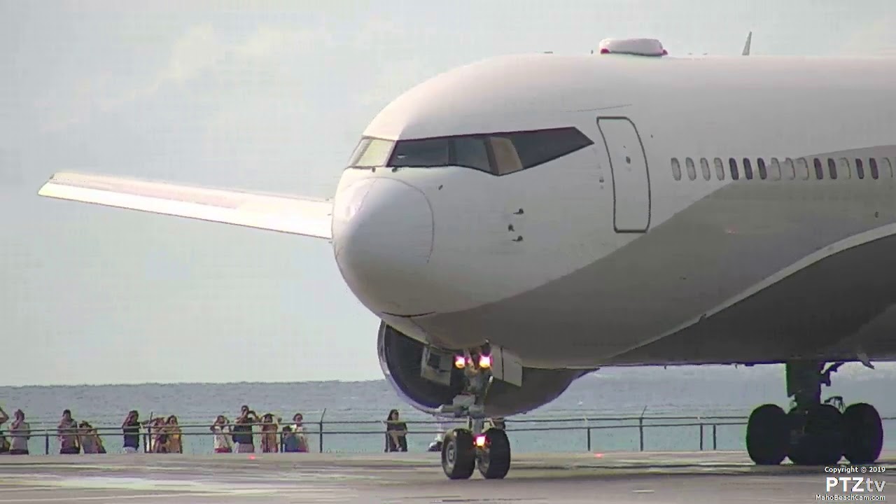 Roman Abramovich Boeing 767 P4-MES 