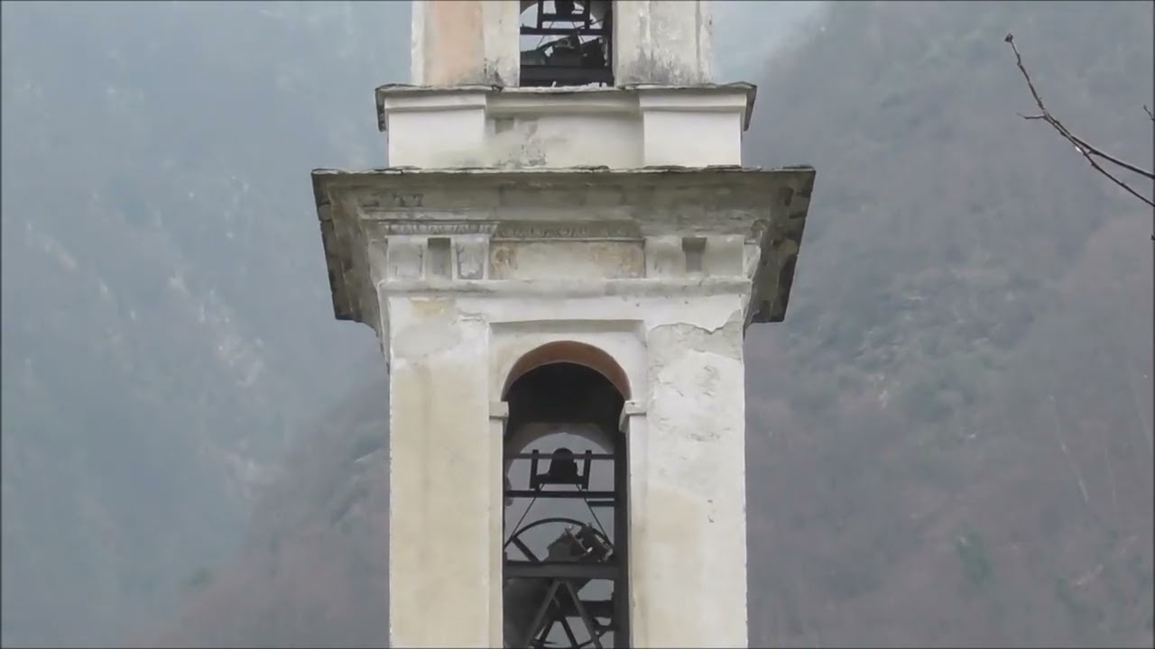 Campane del campanile della sepolta chiesa di S. Abbondio a Borgonuovo di Piuro (SO)