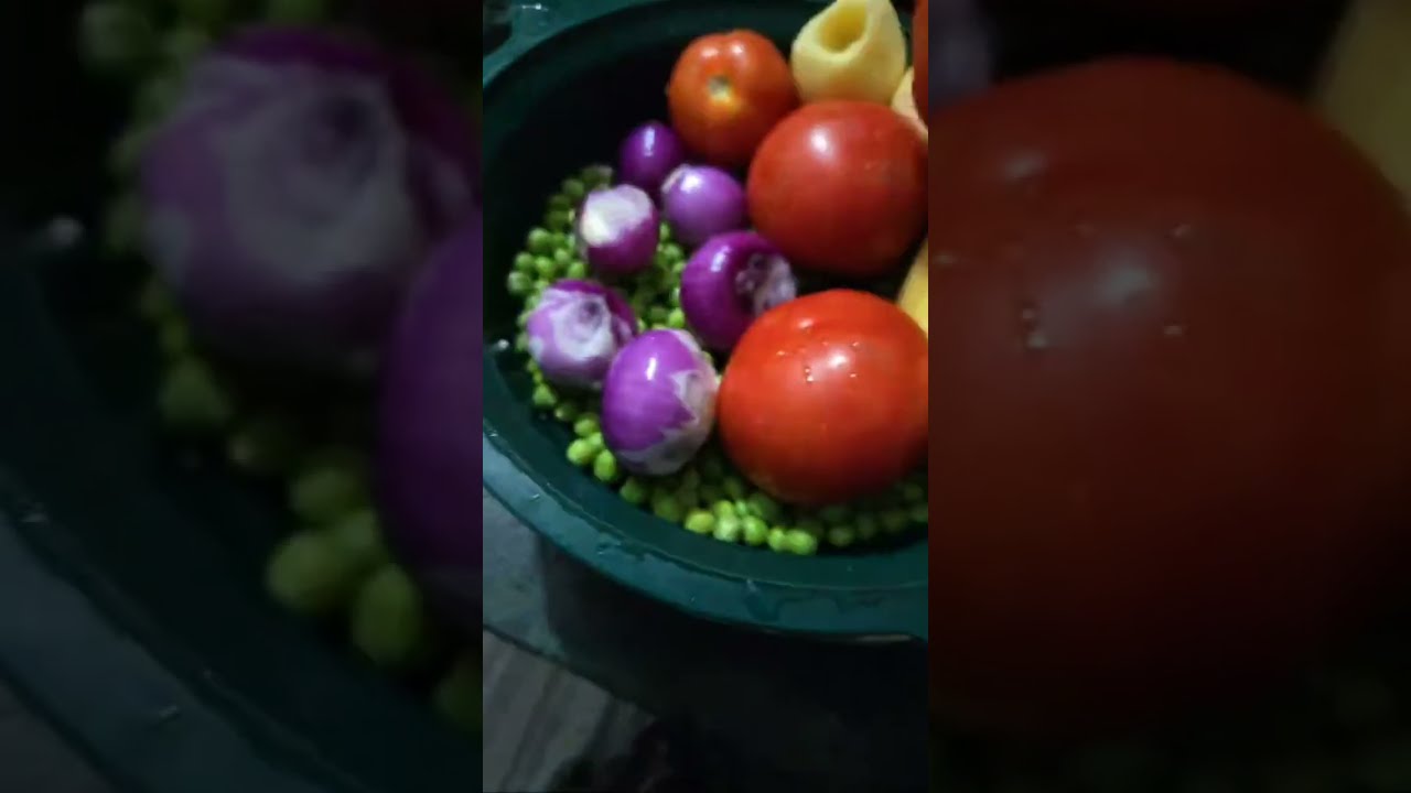 Paridevkirasoi is लाइव How to make गोभी मटर की सब्जी और हरा धनिया pratha ।#recipe ##cooking