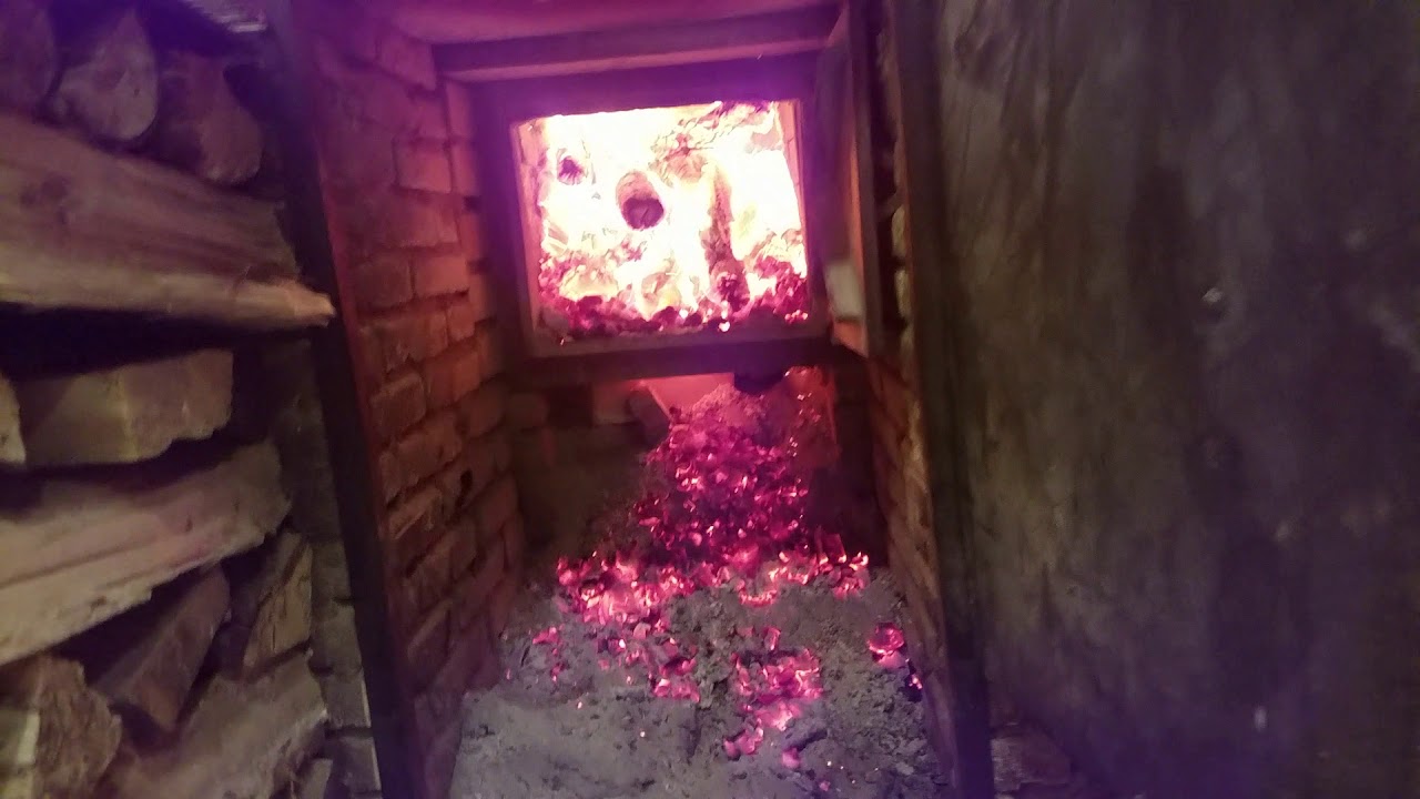 chauffe du four à bois un dimanche par  temps brumeux  hygrométrie  83 % température extérieure  4