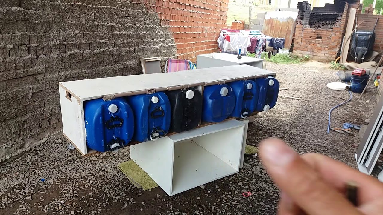 caixa de agua para motorhome barata nem 300 reais para 300 litros.