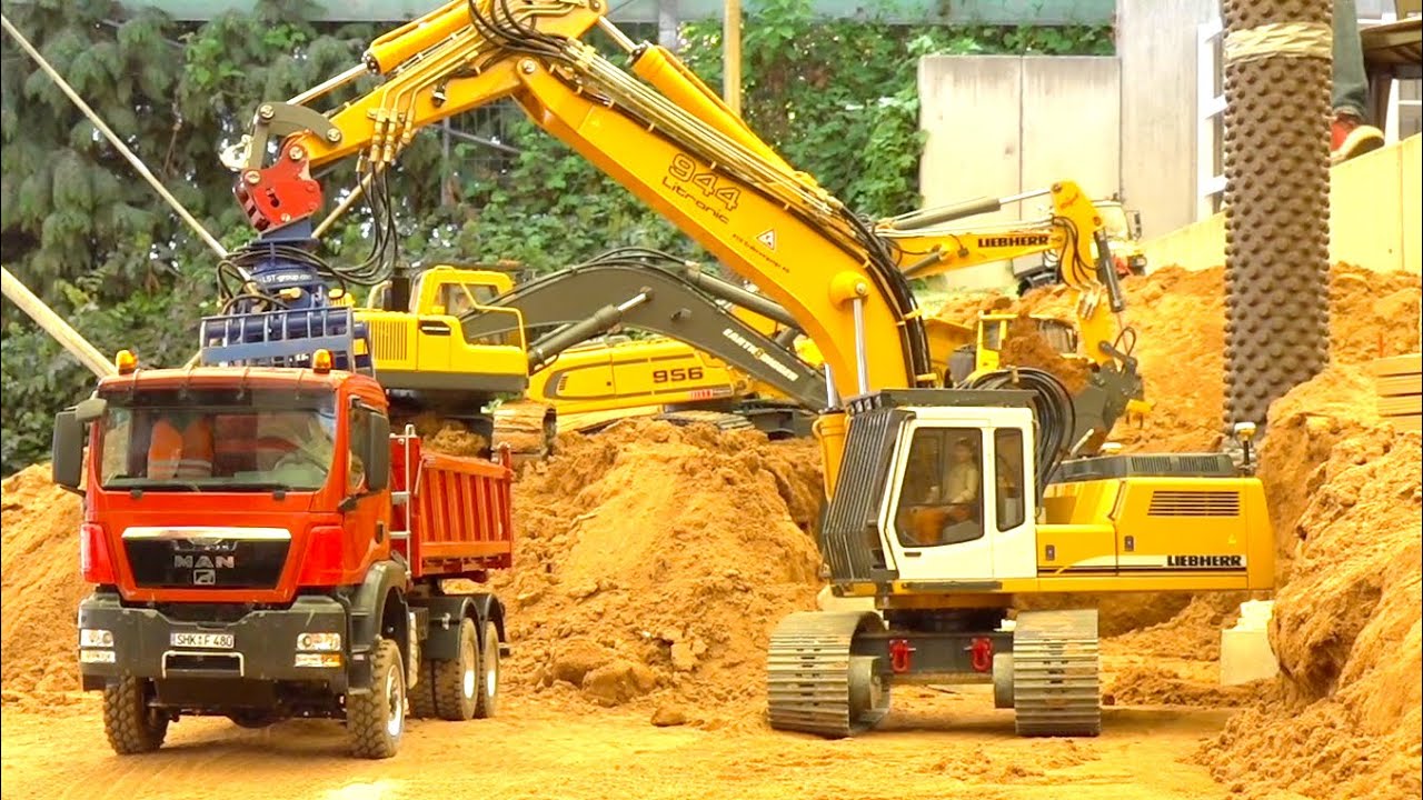 RC TRUCKS & CONSTRUCTION-SITE ACTION// AMAZING RC CONSTRUCTION WORLD// LIEBHERR 944// MB AROCS