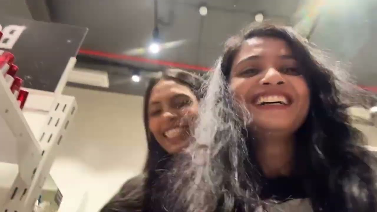 Zudio me Shopping kam Masti zyada | #BindassBestiess | Two Bestiess, Both Crazy | Do Subscribe