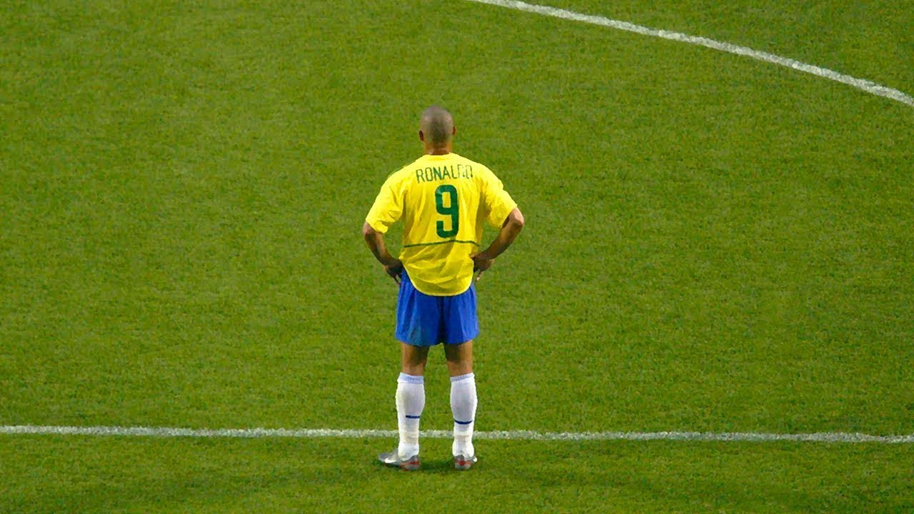 100 Dribles Que Mostram Porque Ronaldo Era Chamado de Fenômeno