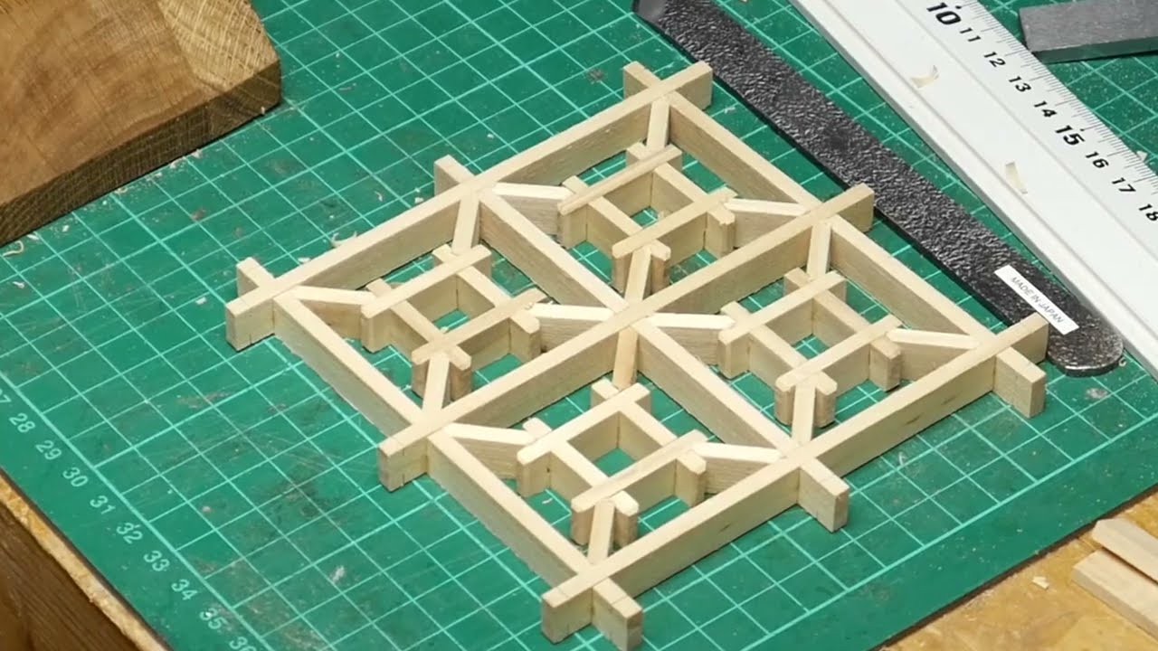 Japanese woodworking | making kumiko : the  izutsu tsunagi pattern