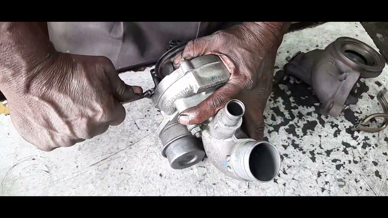Honda  Amaze TURBO OIL LEAK  smoke  and service kit change