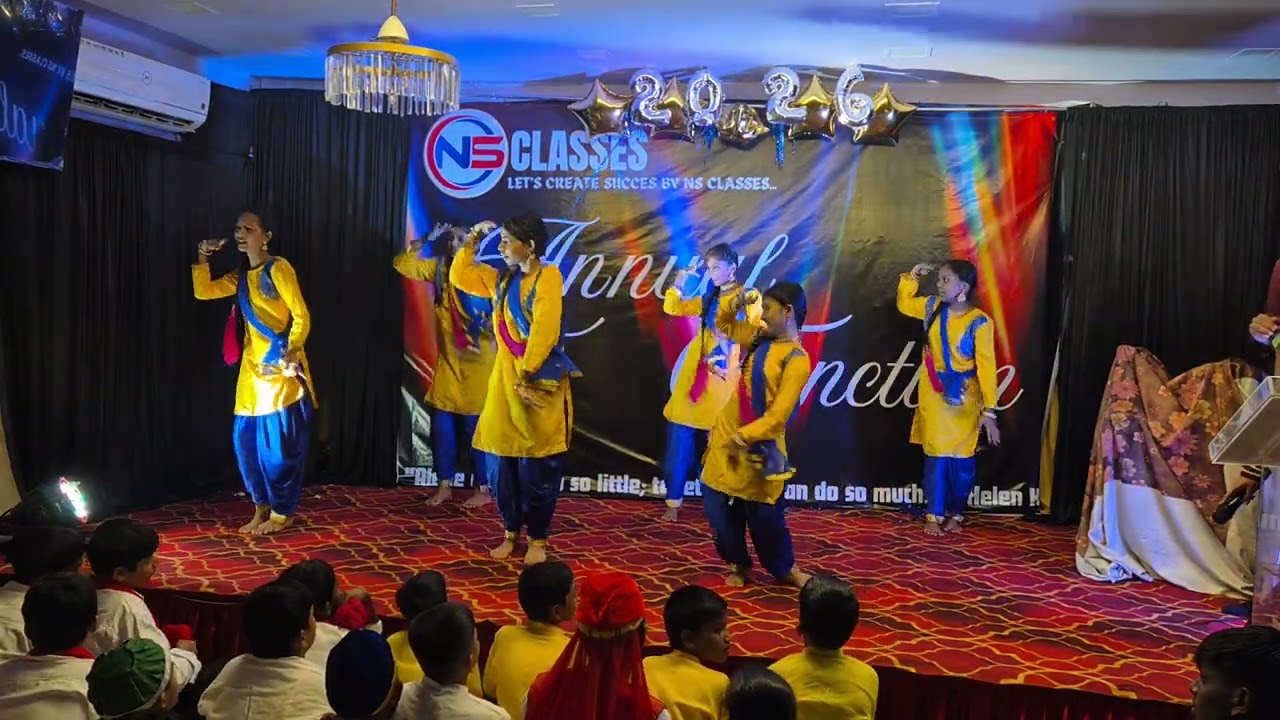 8th Standard Girls Dance Performance / Punjabi mashup Songs