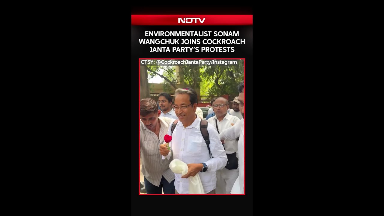 Cockroach Janta Party Protests | Environmentalist Sonam Wangchuk Joins The Protests At Jantar Mantar