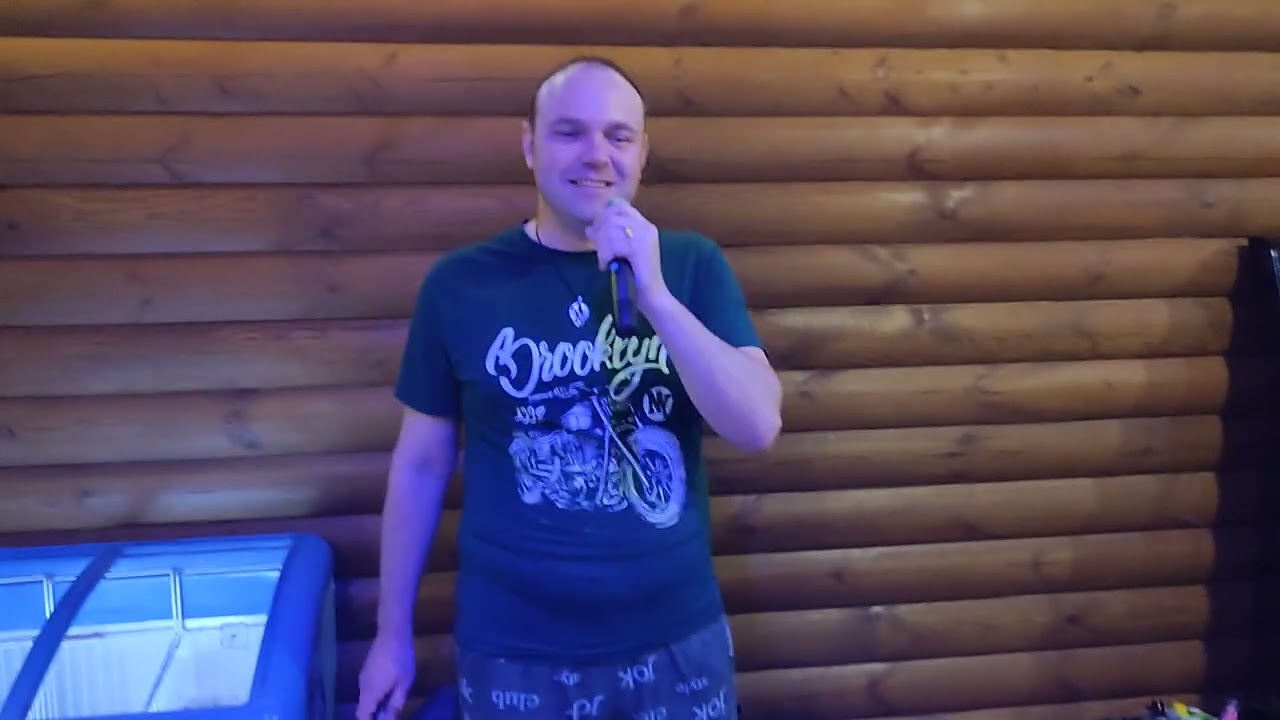 Новогодняя (Живое исполнение от Изумрудного Феникса) Кавер на Ирма Брикк #вживую