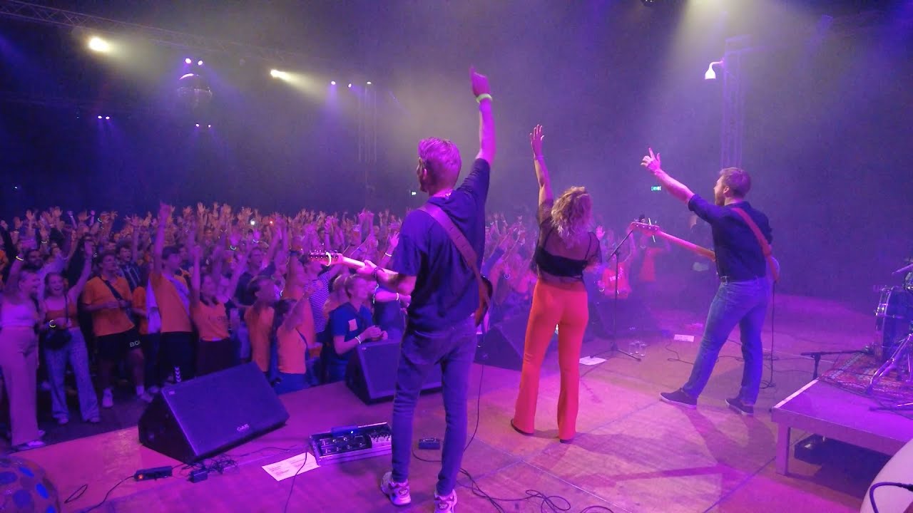 Coverband Zwoel in Enschede tijdens Kick-In | Universiteit Twente