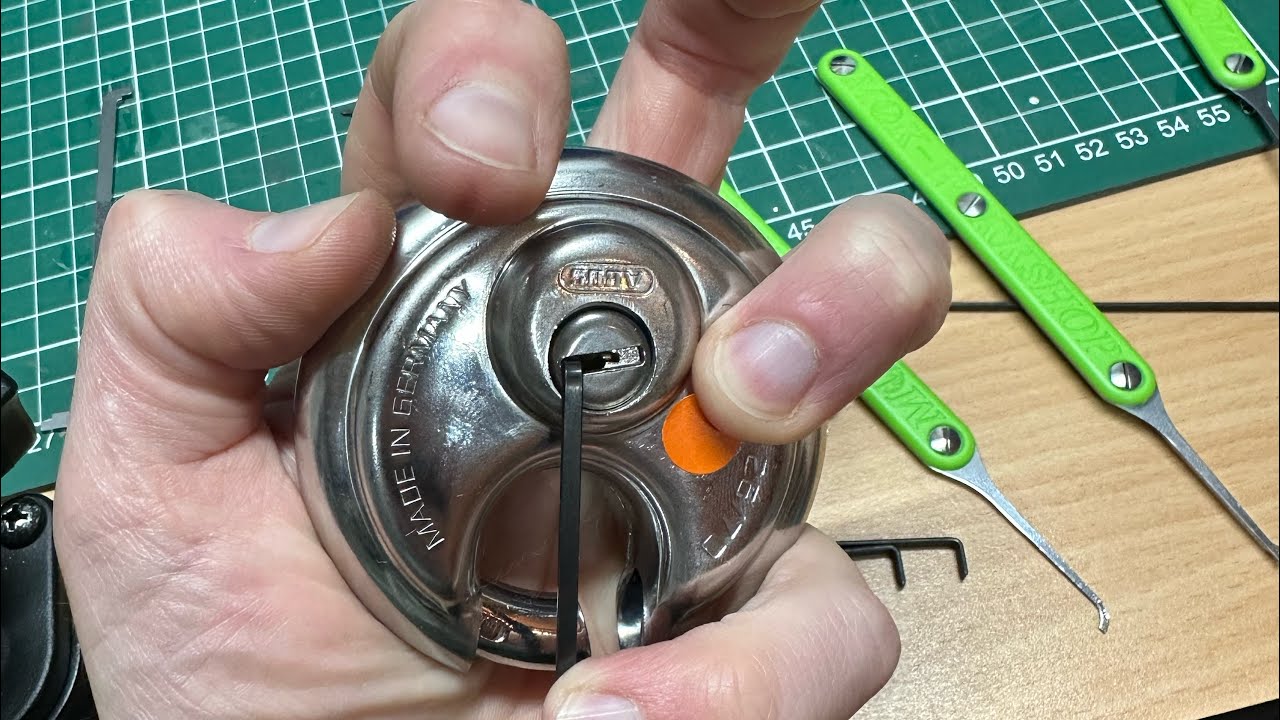 [13] ABUS Diskus 26/70 - Orange Belt
