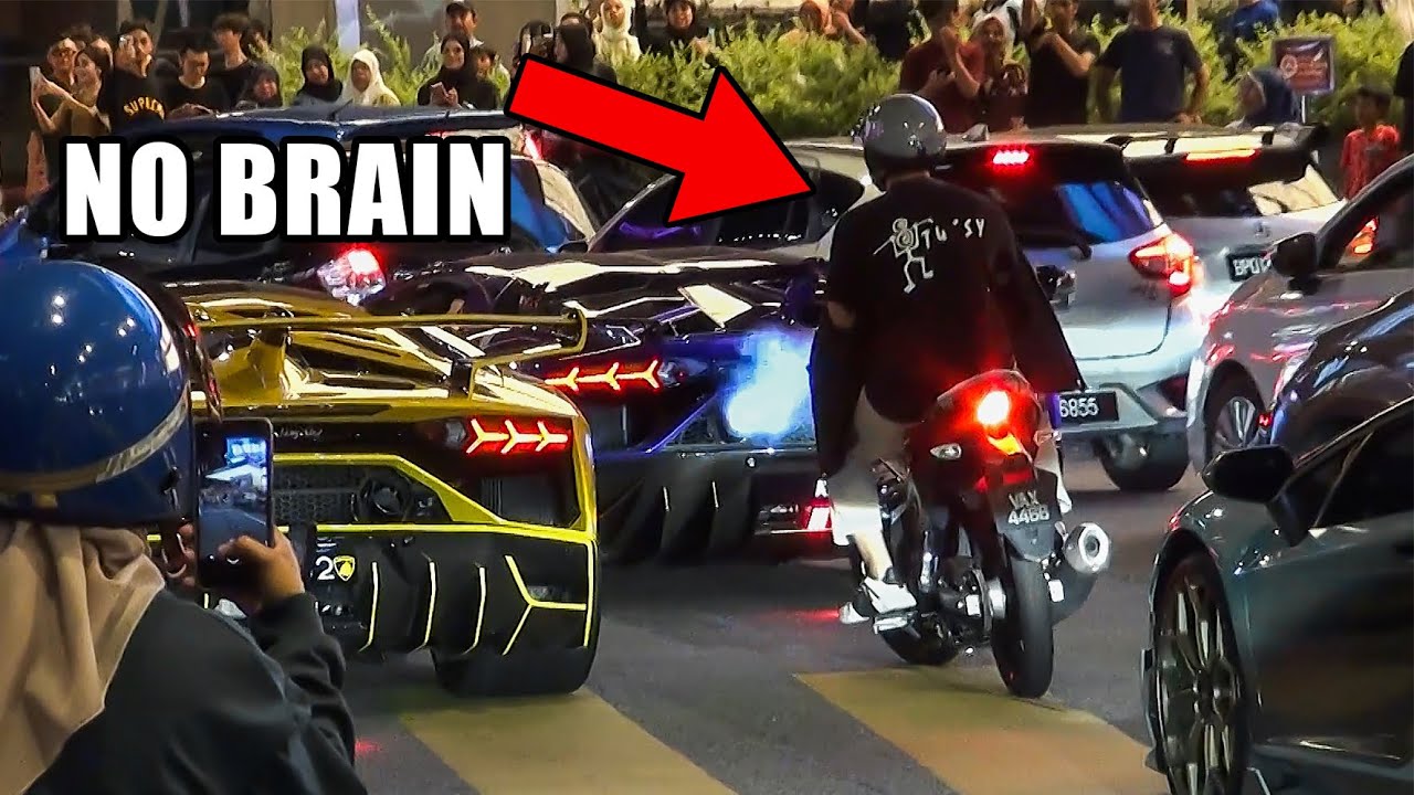 CRAZY PEOPLE REACTING TO LOUD LAMBORGHINIS SHUTDOWN KUALA LUMPUR!!!